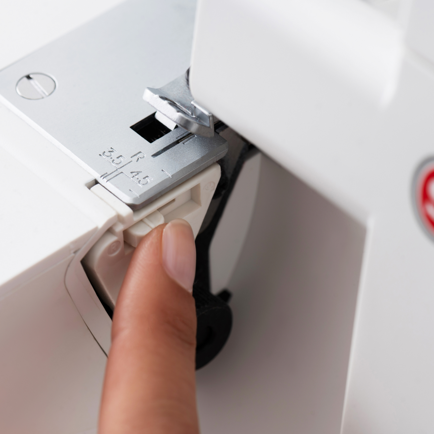 SE017 Elite Serger